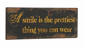 Metal skilt A Smile Is The Prettiest...31x13cm